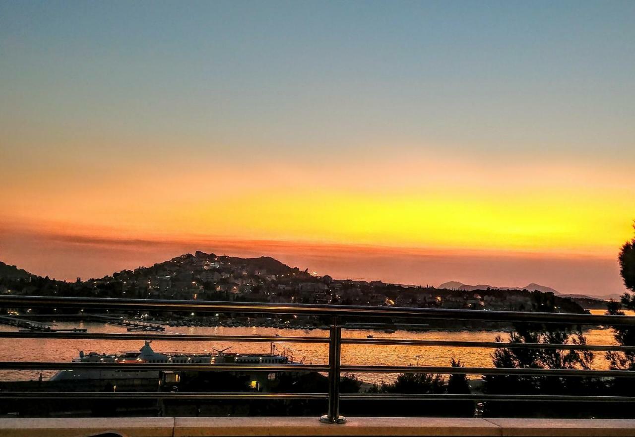 Beautiful 2 Bedroom 2 Bathroom Sea View, Free Parking Dubrovnik Kültér fotó
